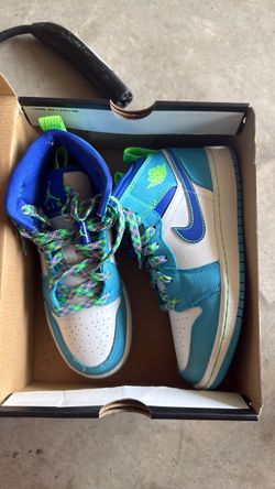 Jordan 1 Mid SE