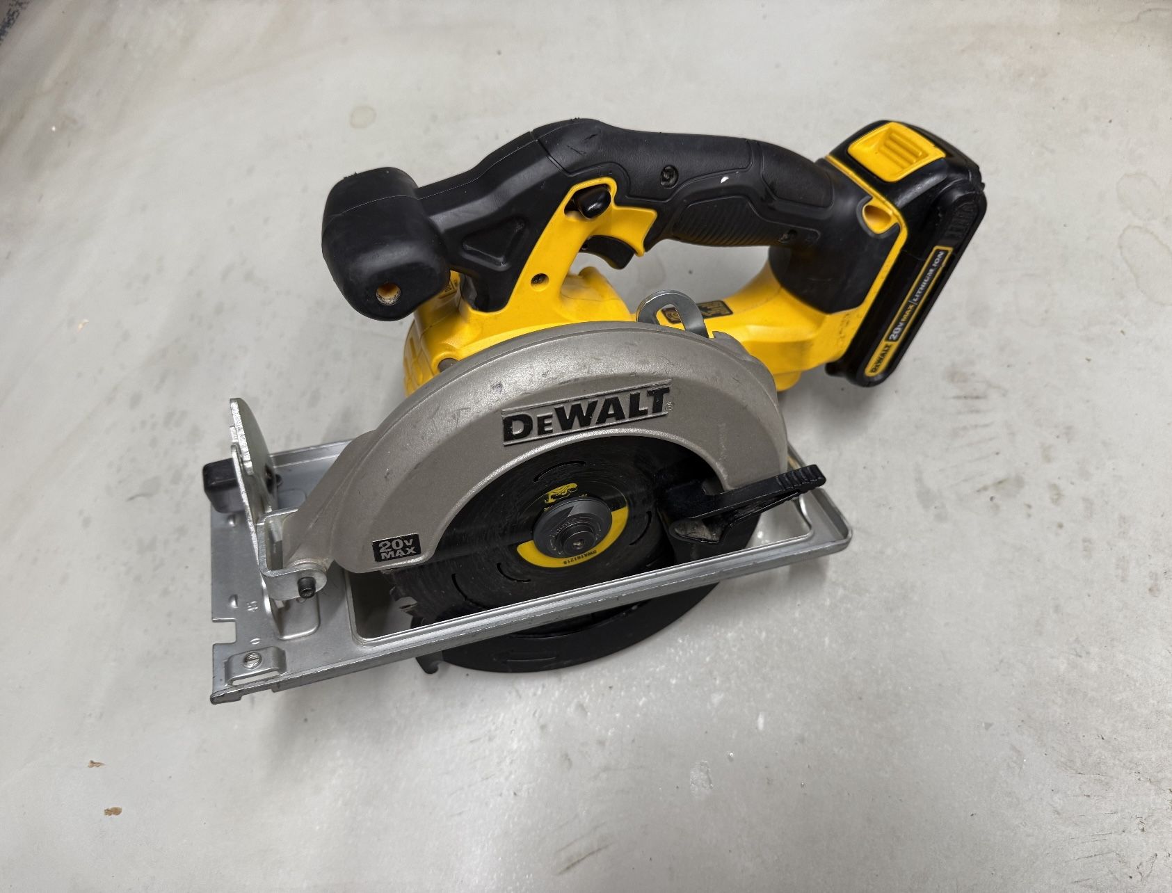 Dewalt 20v Circular Skilsaw 6-1/2in. 
