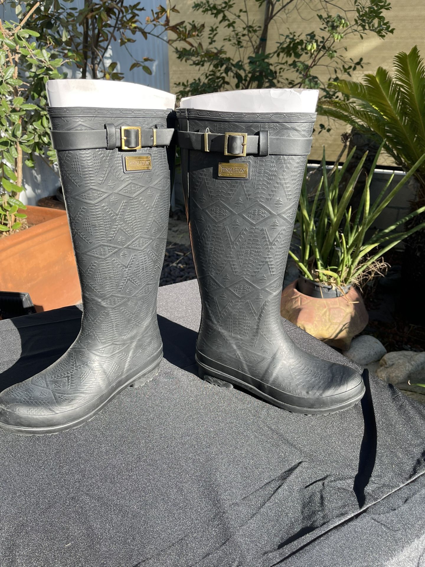 Pendleton rain boots
