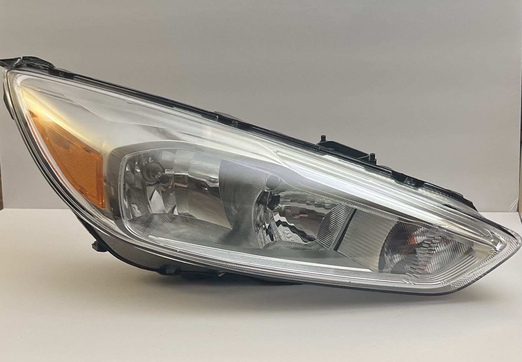 Headlights for a Ford Focus 2015-2018