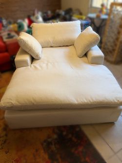 Chaise/couch