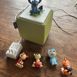 Toniebox With 5 Characters 