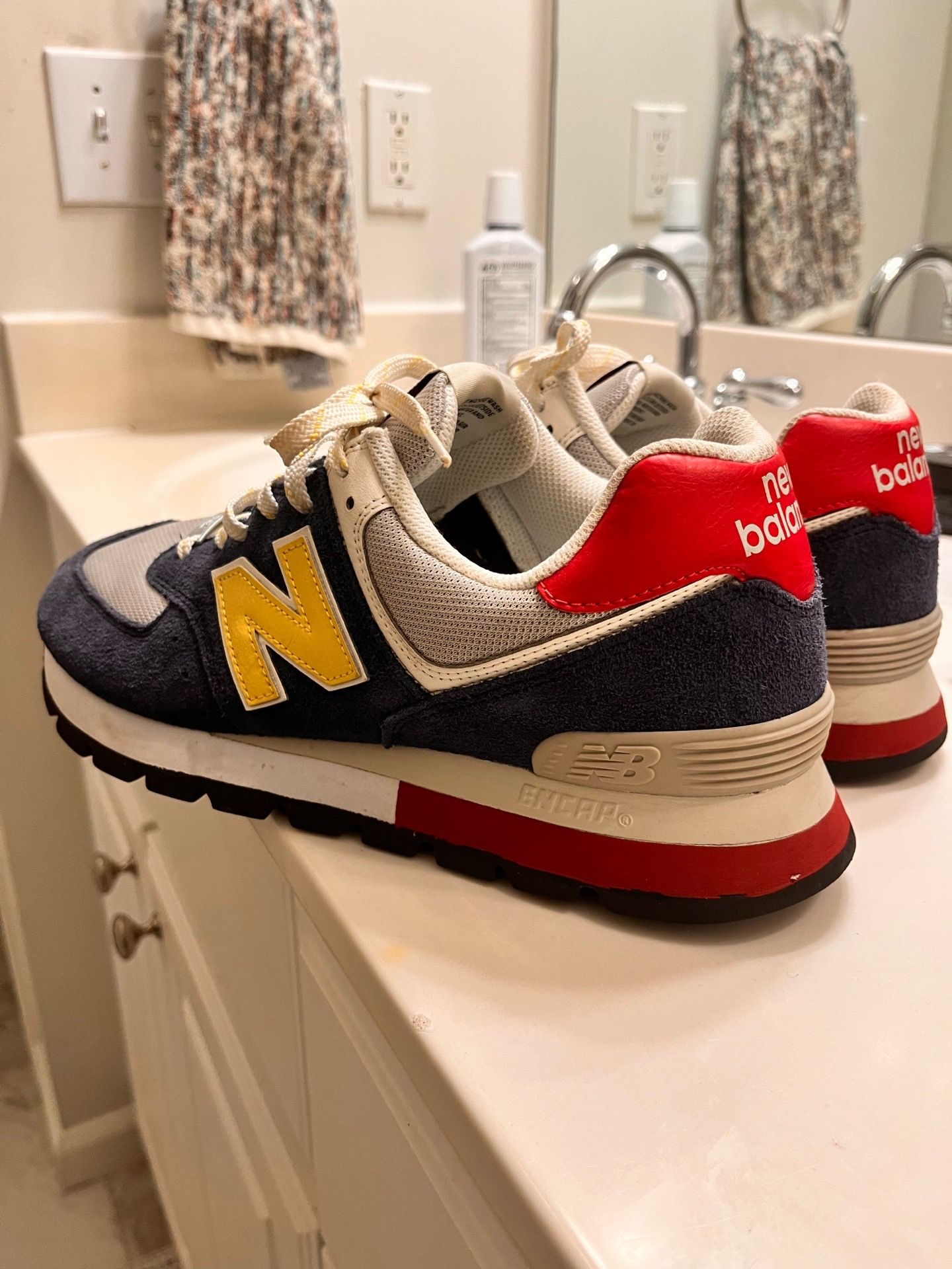 New balance 574 size 10