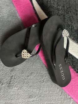 Guess Rhinestone Flip Flops Women’s 8 $10