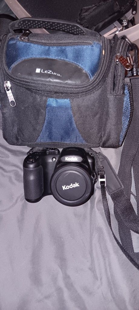 Kodak PIXPRO AZ252 Digital Camera