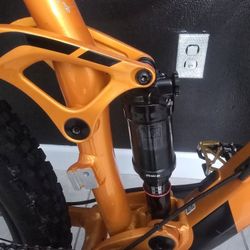 Bicicleta GIANT STANCE 1