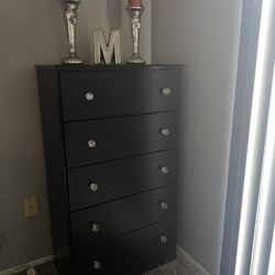 Black Dresser With Crystal Knobs 