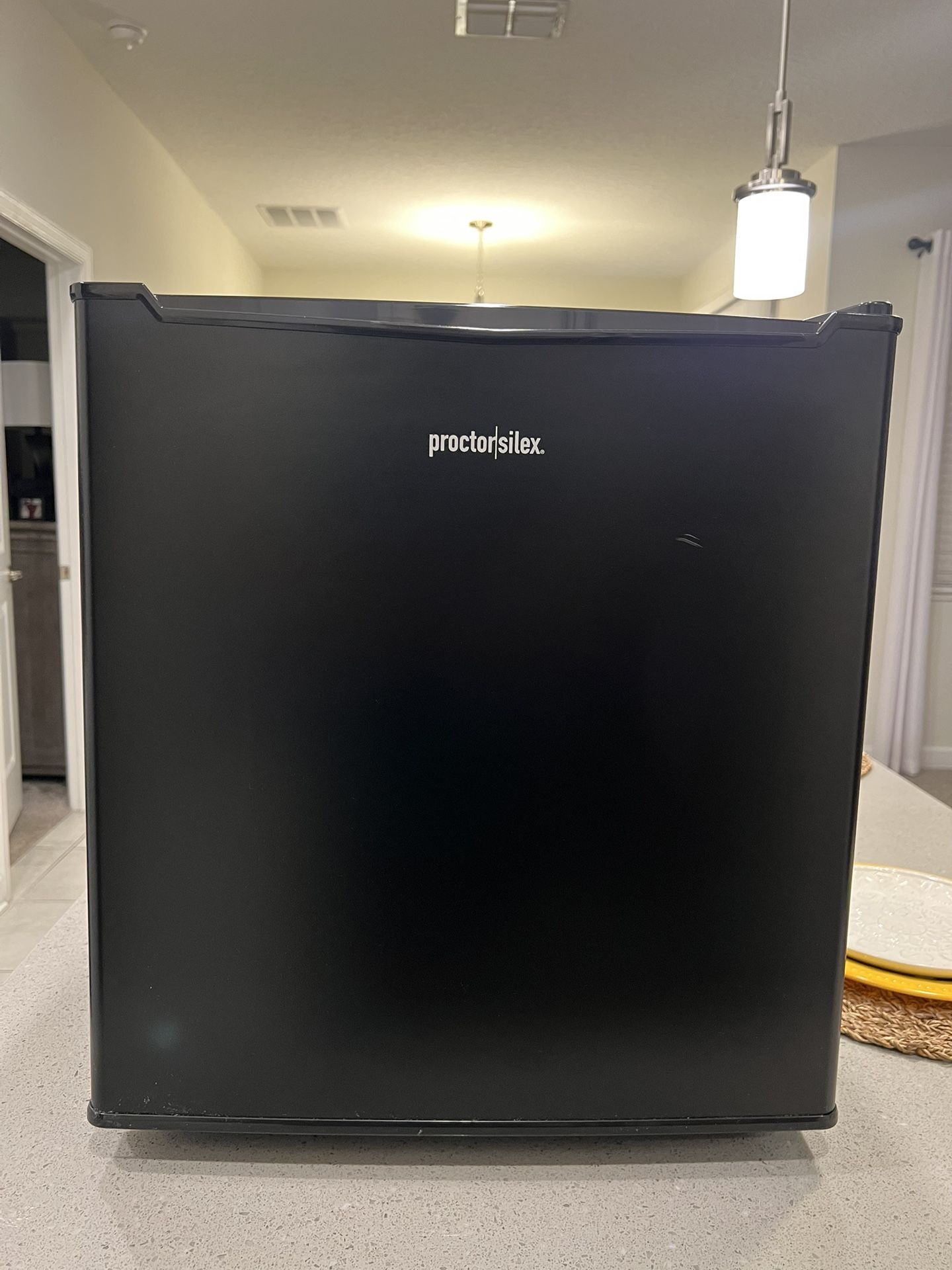 MINI REFRIGERATOR