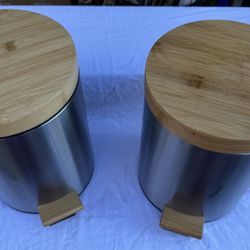 2-bathroom trash cans with peddle lid opener