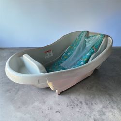 Baby bathtub