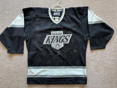 LOS ANGELES KINGS VINTAGE AUTOGRAPHED JERSEY - $160