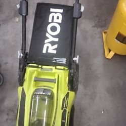 RYOBI 18V CORDLESS LAWM MOWER 