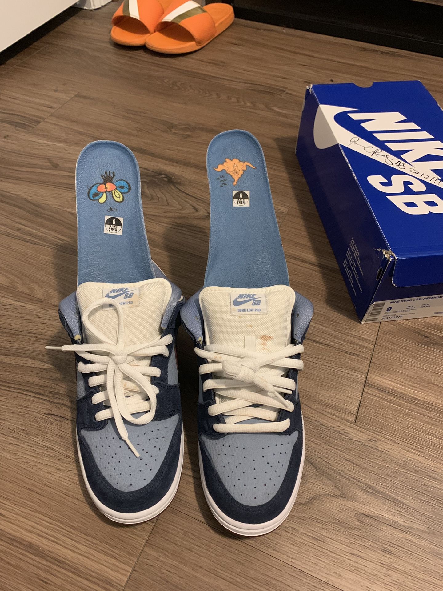 Nike sb size 9 (Pro Fly Poop) blue box