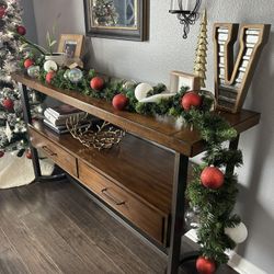 Dinning Room Table & Matching Buffet 