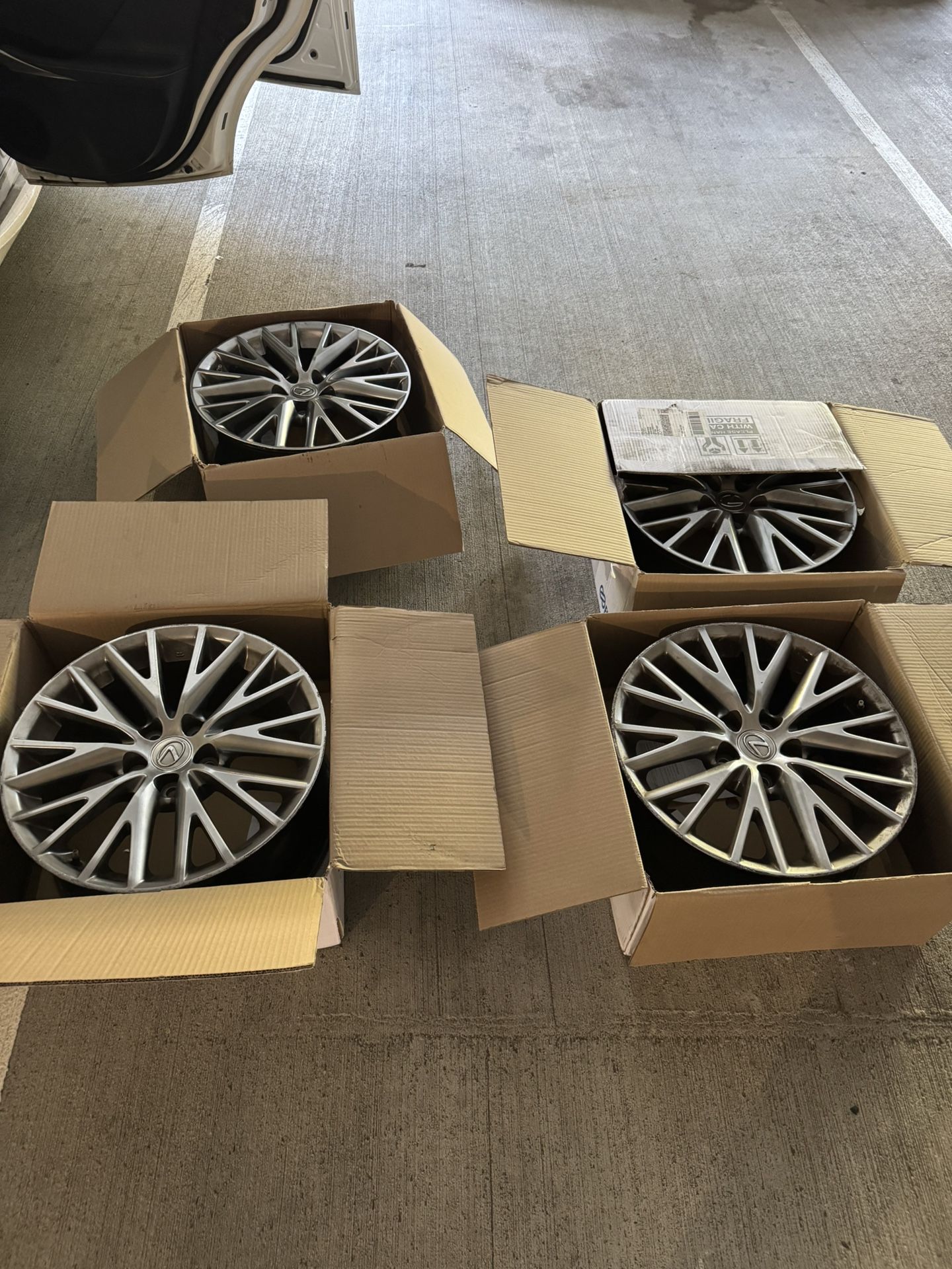 Lexus IS 200t Rims 18x8 (front) And 18x8.5 (rear