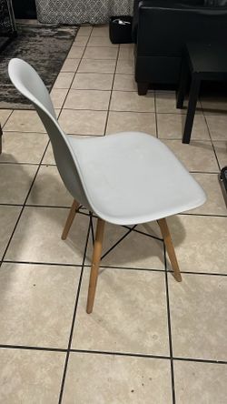 2 dining chairs