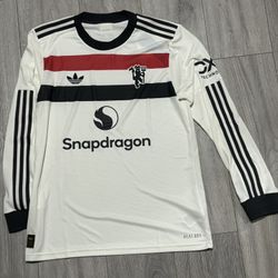 Man U, 3rd Jersey Size L
