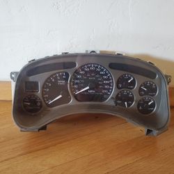 GMC Yukon Denali Speedometer Gauge Cluster 99-02