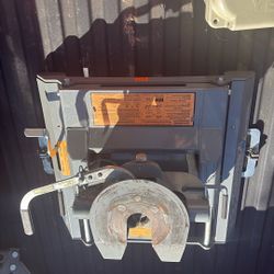 B & W Companion 5th Wheel Hitch 