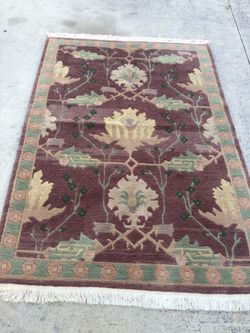 HAND MADE TIBETAN RUG 100 % WOOL 4’x6’