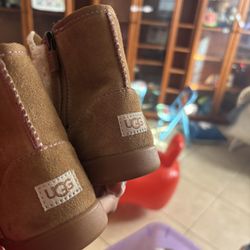 uggs size 1
