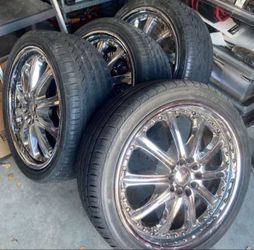 4 Rims And Tires 🛞 18 In