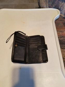 Amane Phone/Wallet Case. Holds about 8 cards and ID. S6 Phone. Magnetic closure. 😀