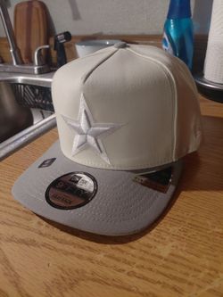 New Dallas Cowboys silver edition New Era Sanapback.