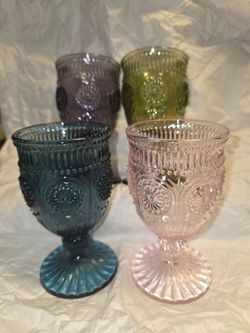 Set of 4 Colored Pressed Wine Glasses. 0902107