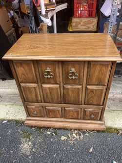 Beautiful vintage Lane record cabinet, very solid