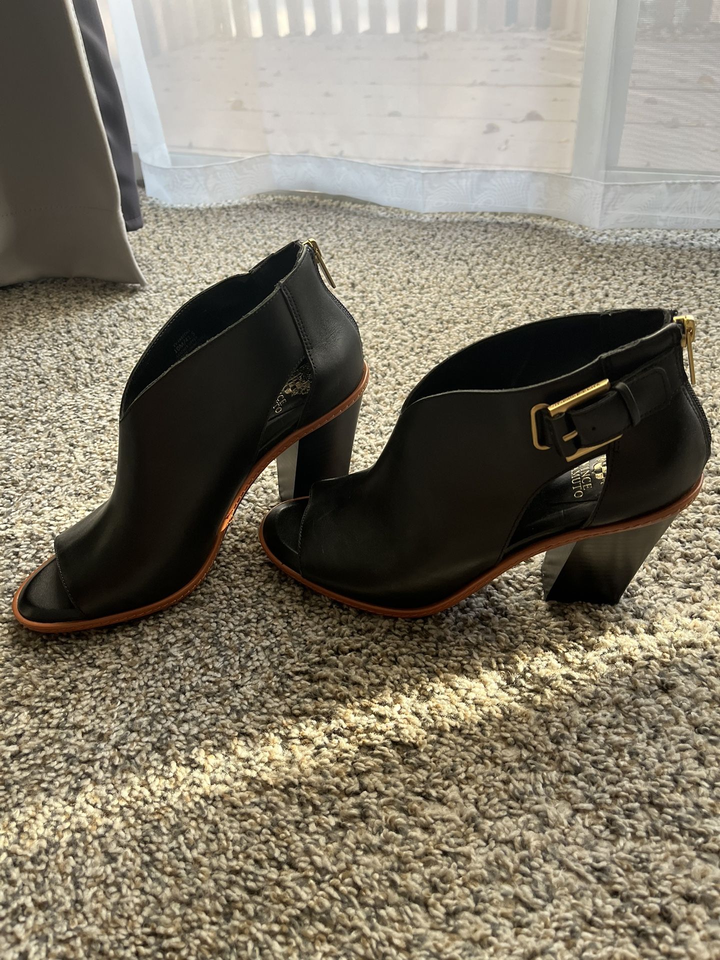 Vince Camuto Black Heel Boots Size 10