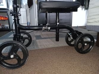Knee scooter