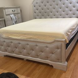 Ashley King size Furniture Set