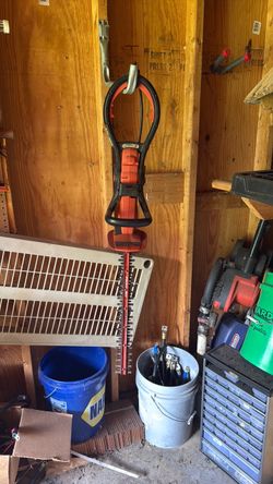 Black & decker HH2210  electric hedge trimmer