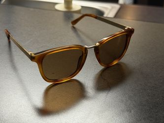 Madewell Sunglasses – Unisex – Gold Side Arms – Excellent Condition