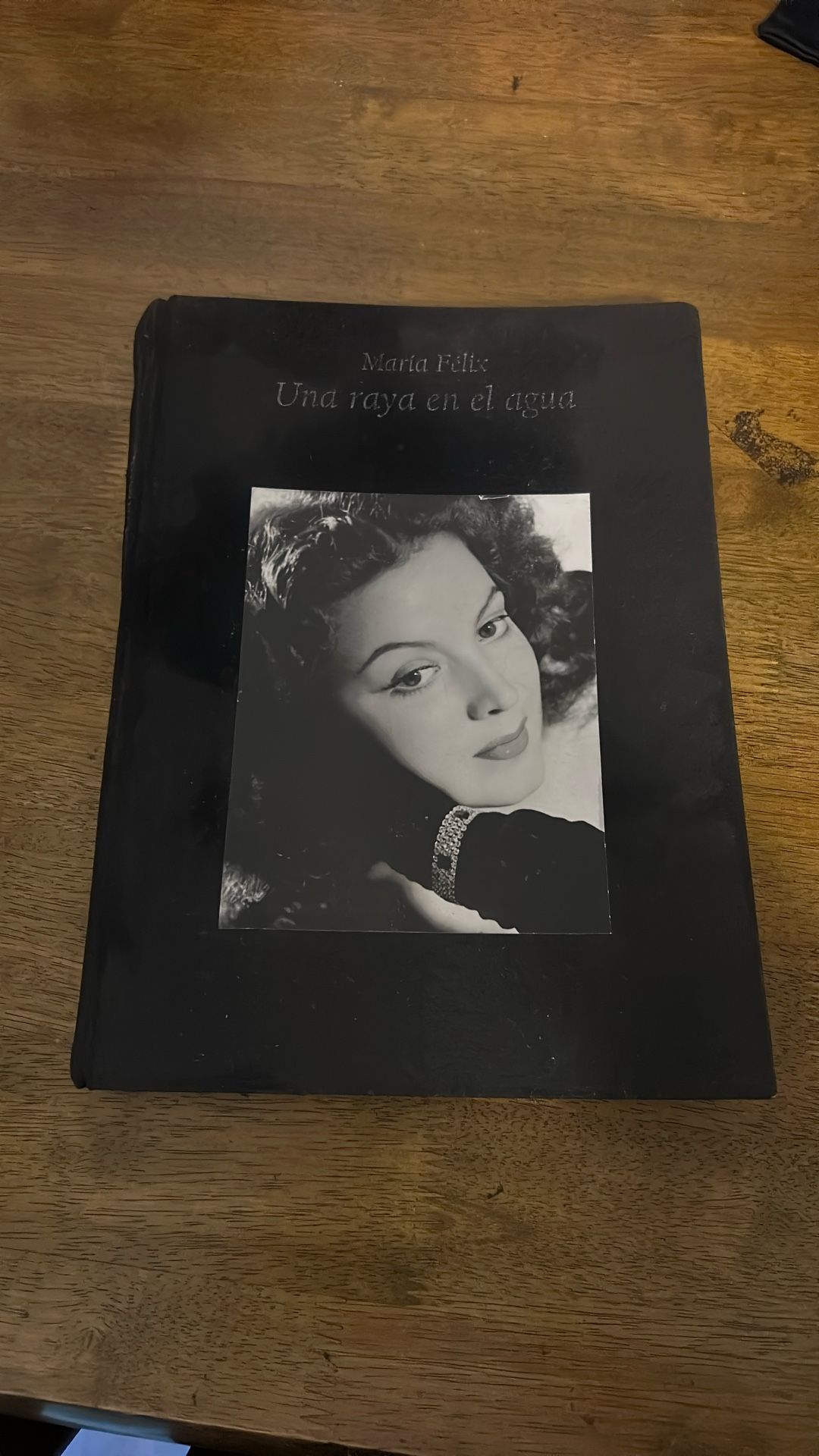 María Feliz Una Raya en el Agua 