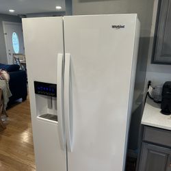 Whirl Pool Fridge -counter Depth