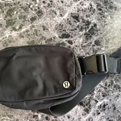Lululemon Fanny Pack 