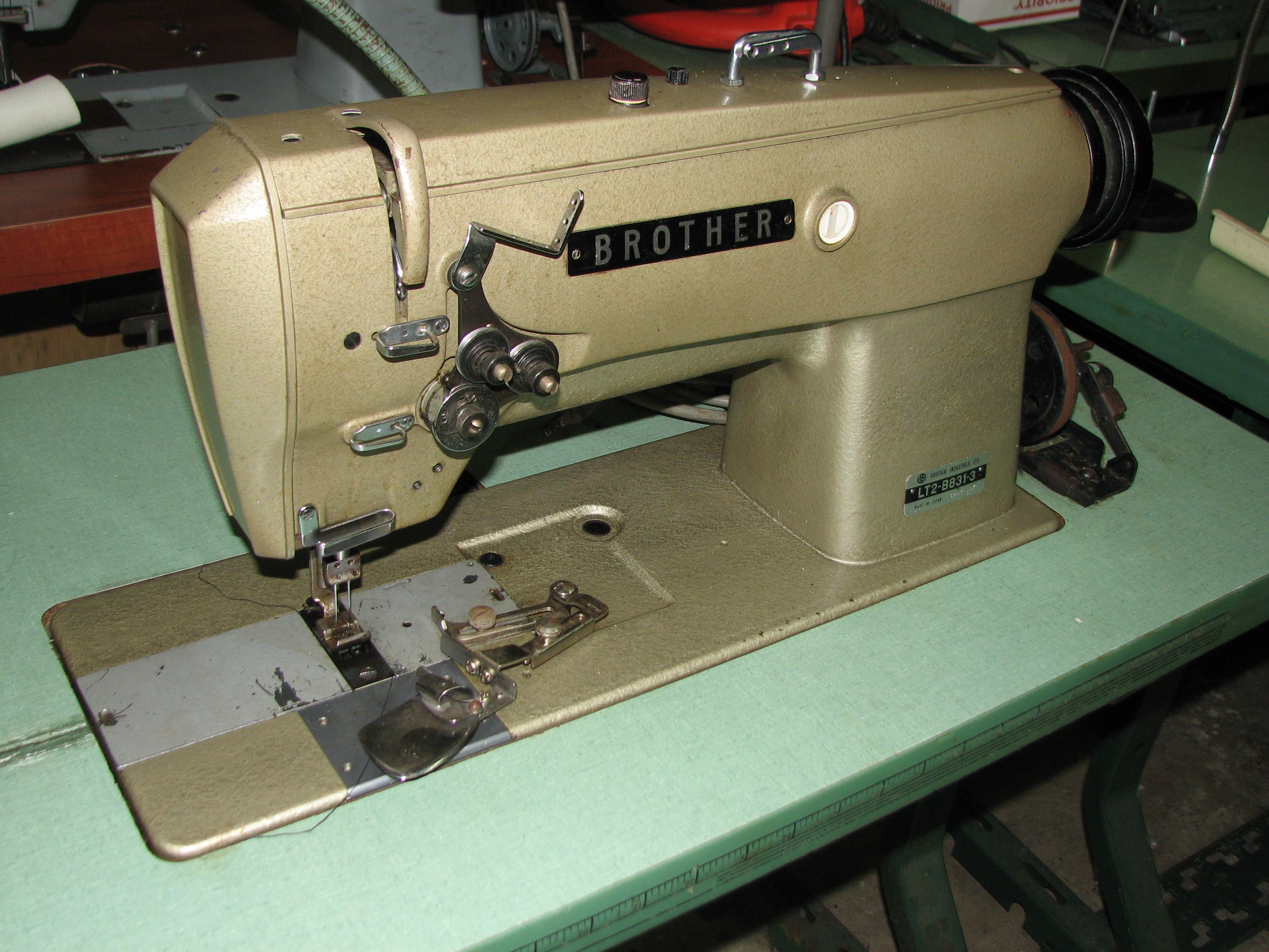 Two needle industrial sewing machine Brother LT2 B831-3