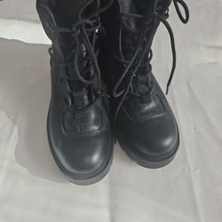 Ugg Tioga Hiker Size 8