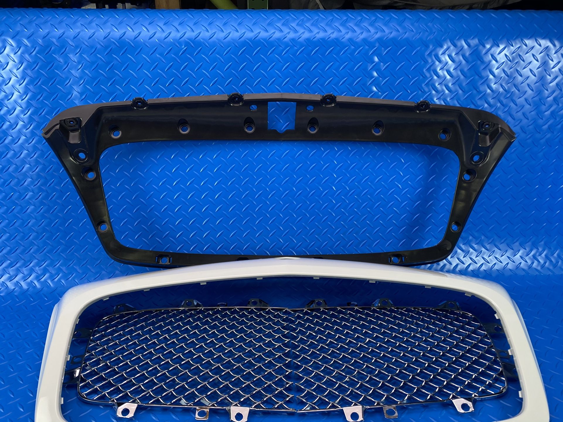 Bentley Continental Gt Gtc Flying Spur Main Grill