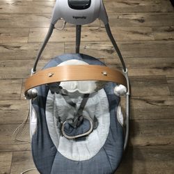Infinity Simple Comfort Compact Baby Swing With Wood Toy Bar