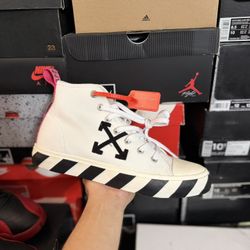 DS Off-White Arrows Patch White size 11 