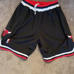 97-98 Bulls shorts
