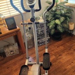 SUNNY- Health & Fitness.  ELLIPTICAL EXERCISE EQUIPMENT. EXCELLENT CONDITION!