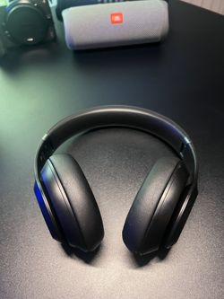 Beats Studio Pro - Premium yWireless Over-Ear Headphones