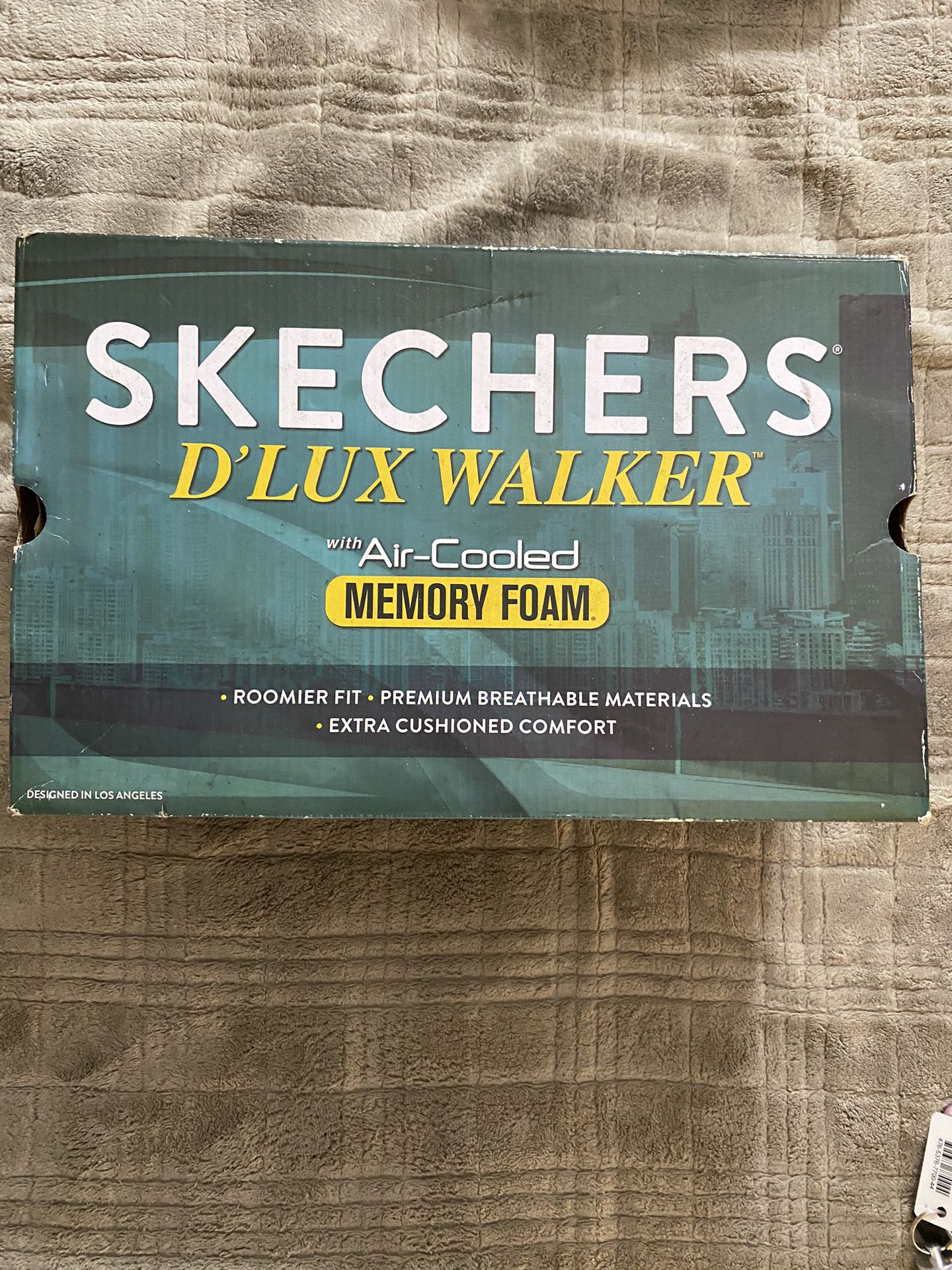 Men’s SKECHERS D’LUX WALKER SHOES