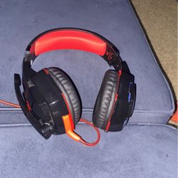 Headphones 