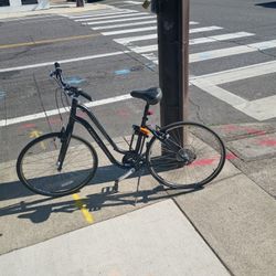Trek Verve 1 Lowstep Hybrid Bicycle