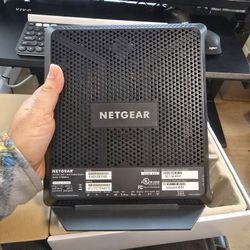 Netgear Nighthawk AC1900 Router DOCSIS 3.0 C7000